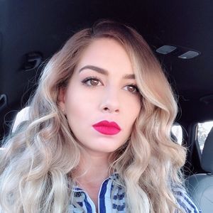 Meet your Posher, Gabriela